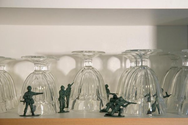 Le Centre d'entrainement a la foret equatoriale (CEFE) detient l'expertise de l'armee francaise en matiere de vie, survie et combat en foret equatoriale.